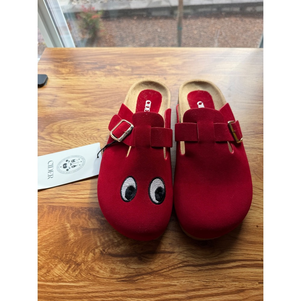 Cider Red Faux Suede Eye Graphic Clogs Buckle Mules Size EU39 NEW
